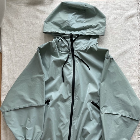 ZARA Raincoat - Never Worn ❤️🔥 - Picture 1 of 3